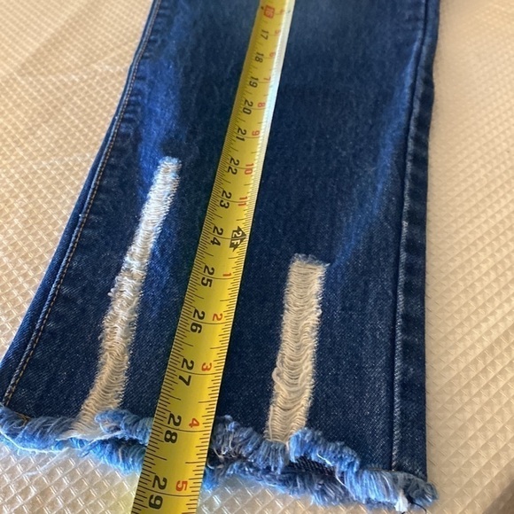 New Vintage Dark Wash Distressed Mom Jeans Sz 10 NWT - Picture 5 of 11